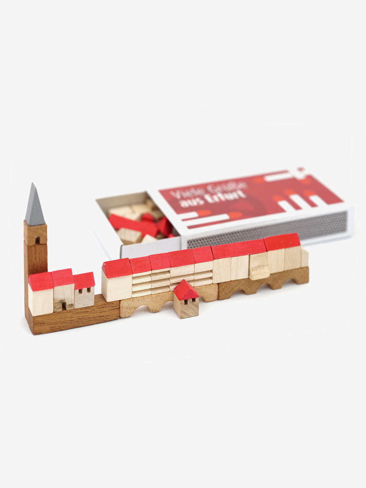 Krämerbrücke Erfurt als Holzbausatz (15 cm) mit roten Dächern und Ägidienkirche vor der offenen Kaminholzschachtel